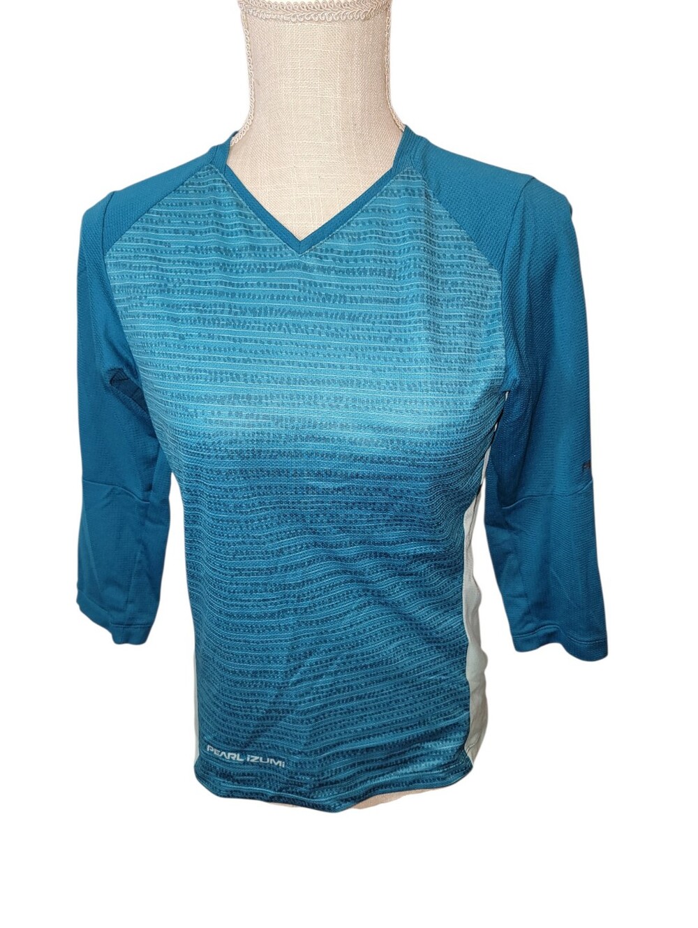 Pearl Izumi Teal/Light Blue 3/4 Sleeve V-Neck Size Small